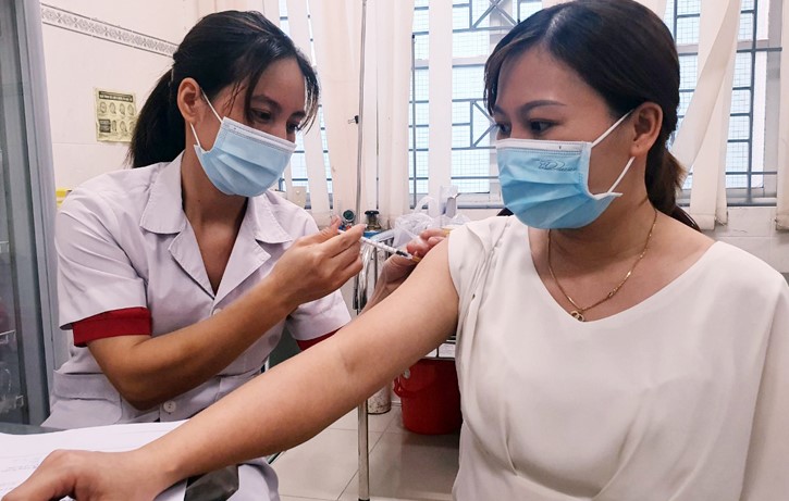 Sáng 24/8: 4 biến thể phụ nào khiến ca mắc COVID-19 ở nước ta tăng nhanh? Cập nhật cấp độ dịch mới nhất - Ảnh 2.