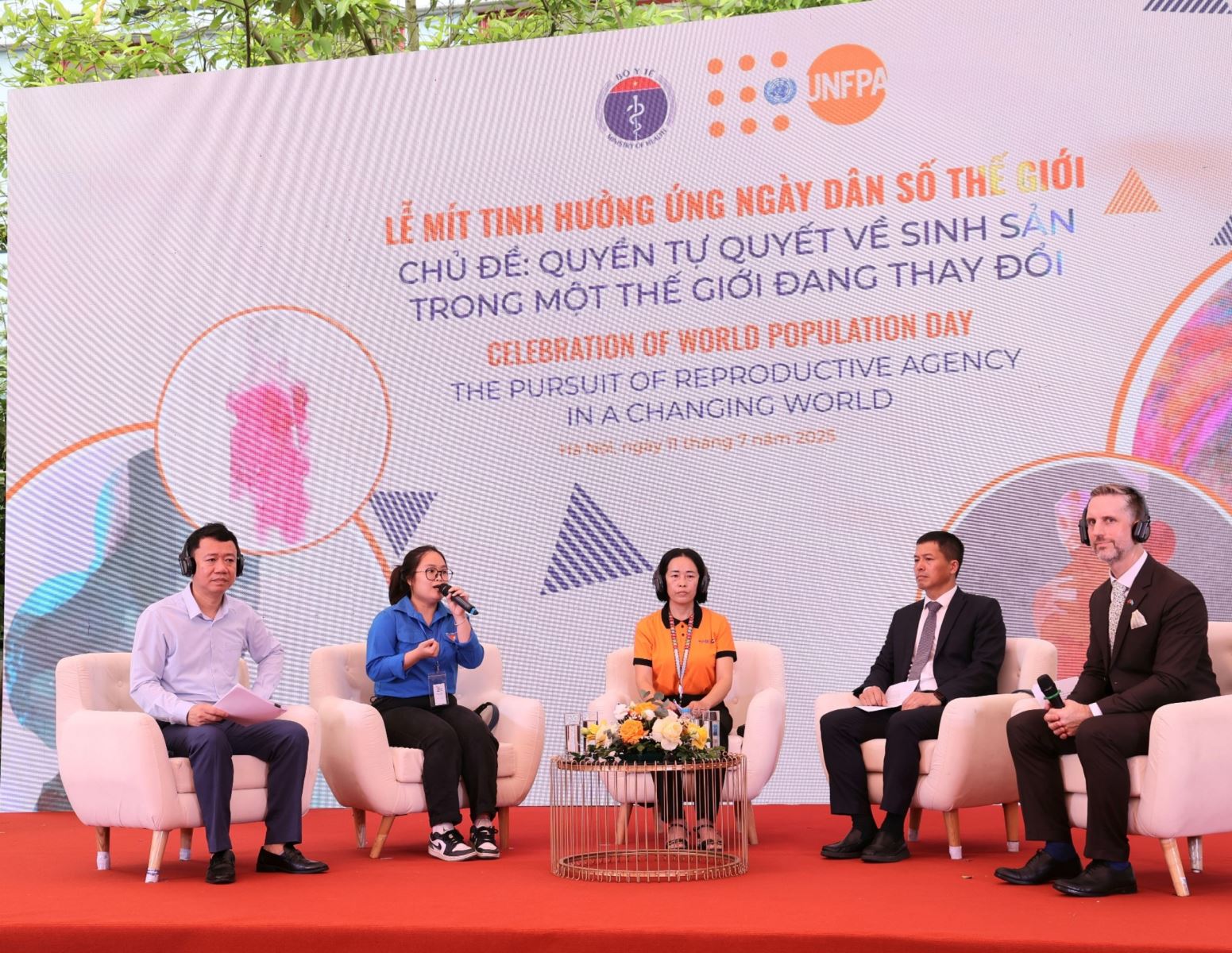 Toạ đàm tại lễ meeting