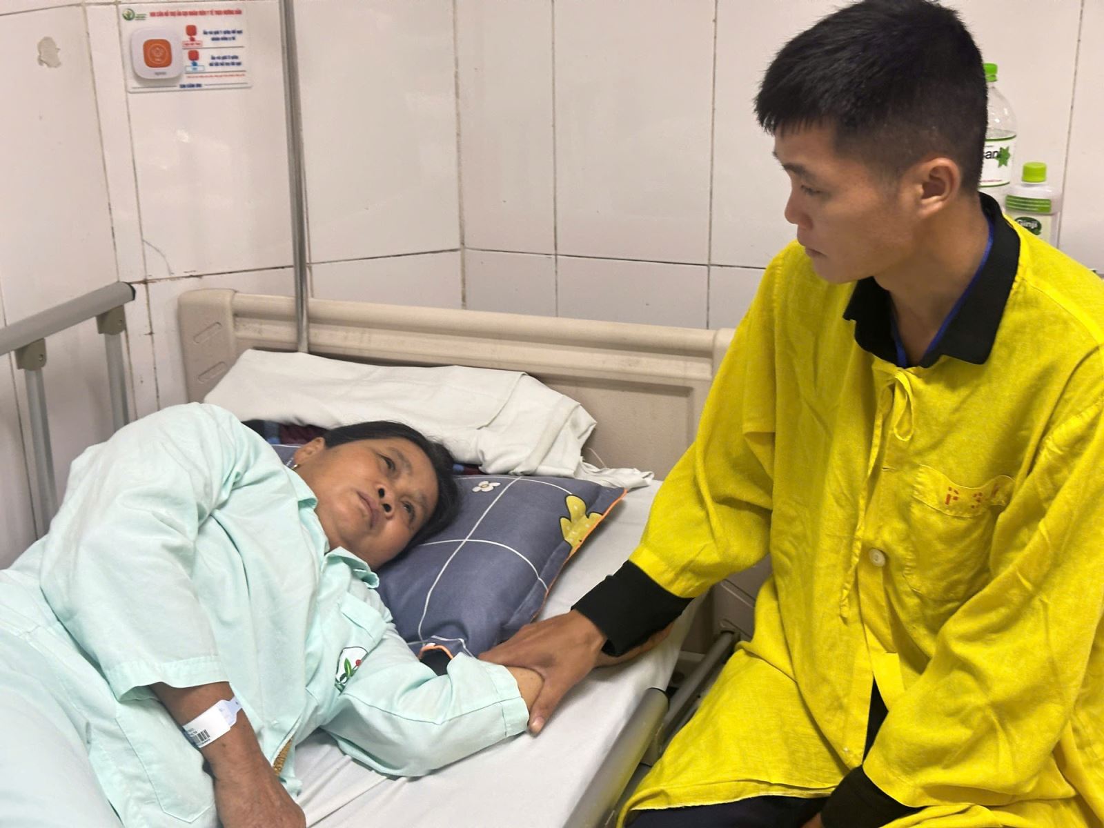 Bà Nhẳn bị bệnh tim cần phải phẫu thuật sớm để giữ mạng sống