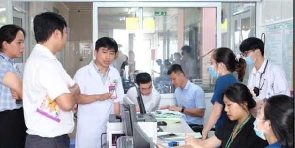 Đoàn công tác kiểm tra công tác thu dung điều trị tại Bệnh viện An Phú.