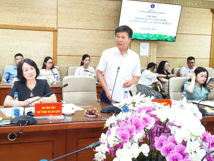 Đại biểu các Bộ, ngành thảo luận