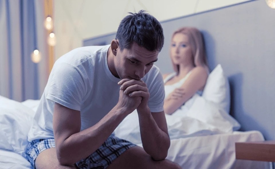 Nam giới có mức testosterone thấp sẽ nhận thấy mất hứng thú hoặc không còn ham muốn tình dục. Ảnh minh họa.