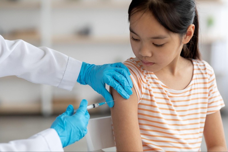 Nên tiêm vaccine phòng ngừa HPV theo khuyến cáo.