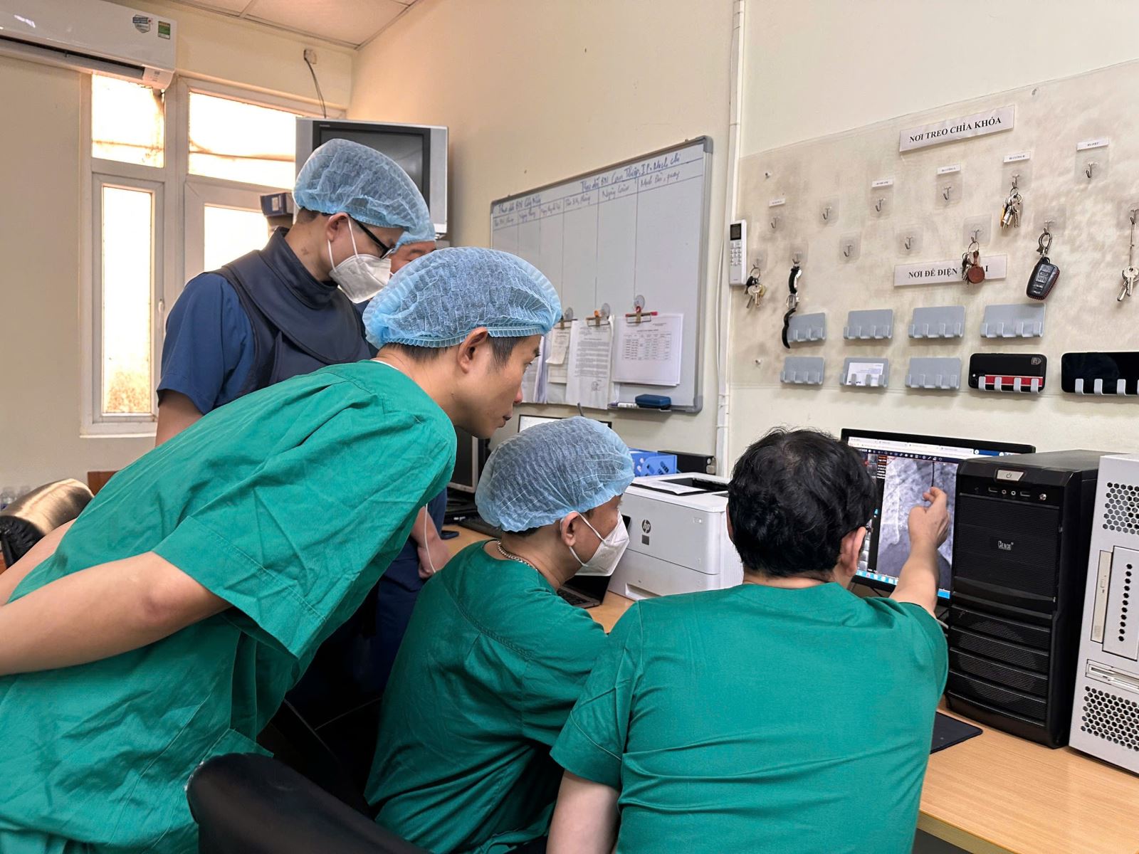 Hợp tác quốc tế trong lĩnh vực tim mạch, can thiệp thành công 4 ca bệnh khó.