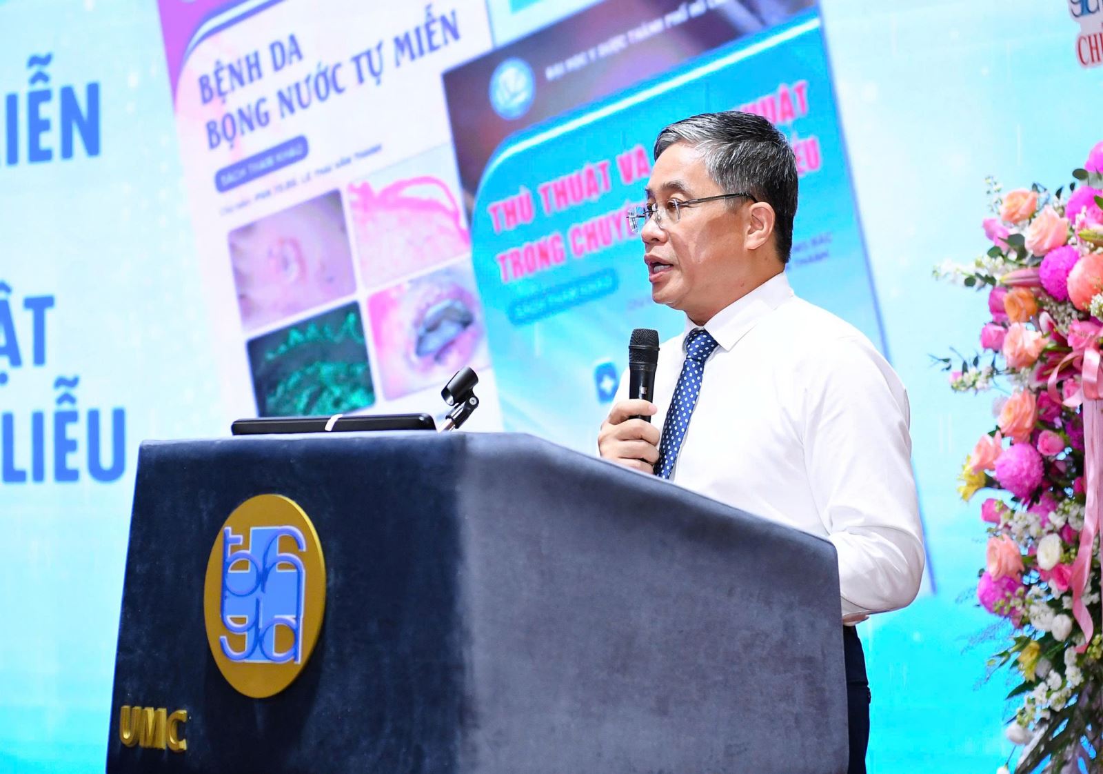PGS.TS.BS Nguyễn Hoàng Bắc – Giám đốc Bệnh viện Đại học Y Dược TPHCM phát biểu tại buổi ra mắt sách.