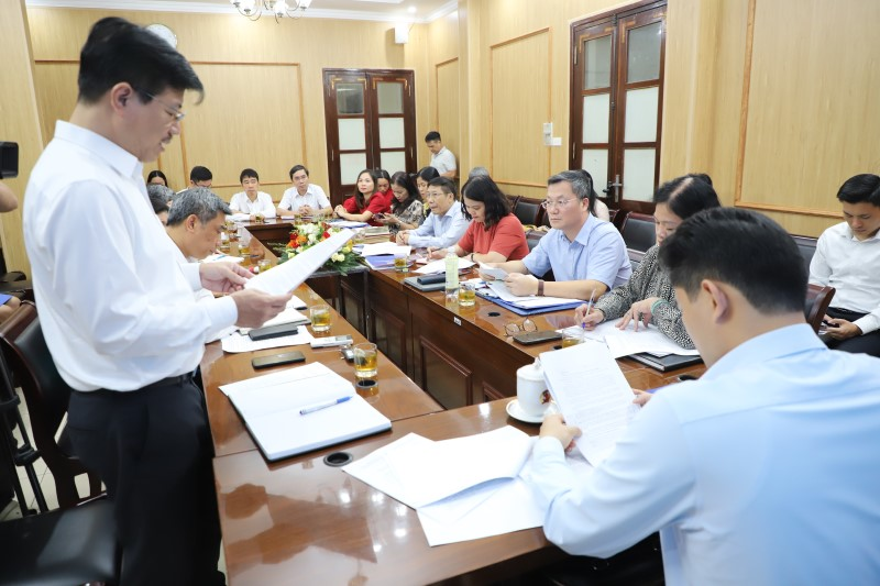 Quang cảnh chương trình làm việc