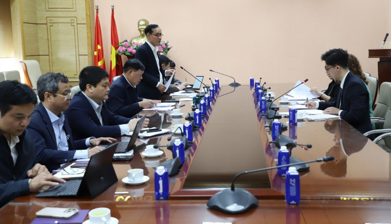 Thứ trưởng Bộ Y tế Đỗ Xuân Tuyên làm việc với đại diện Hiệp hội Công nghệ Y tế tiên tiến Hoa Kỳ