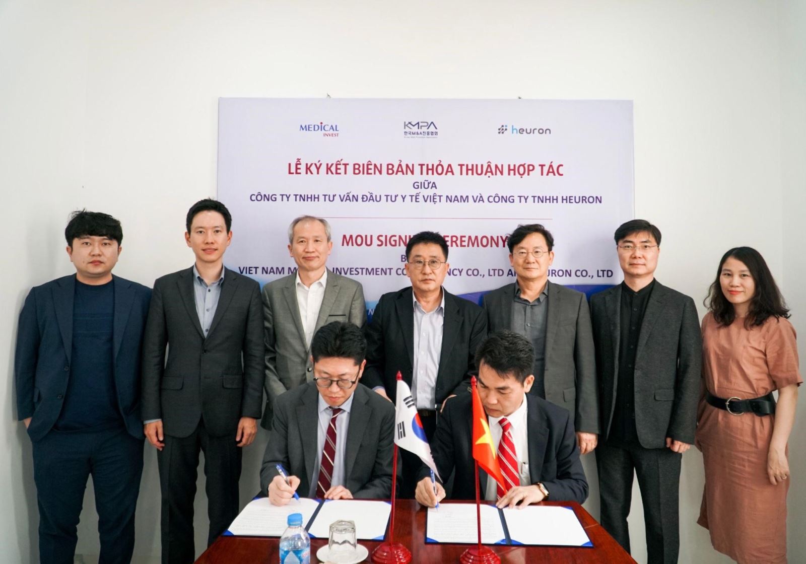 Medicallaw ký kết thỏa thuận hợp tác với Heuron Hàn Quốc - Ảnh: Medicallaw
