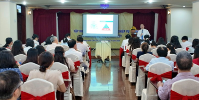 TS. Nguyễn Mạnh Cường, Giảng viên chính của Học viện Hành chính và Quản trị công truyền đạt thông tin