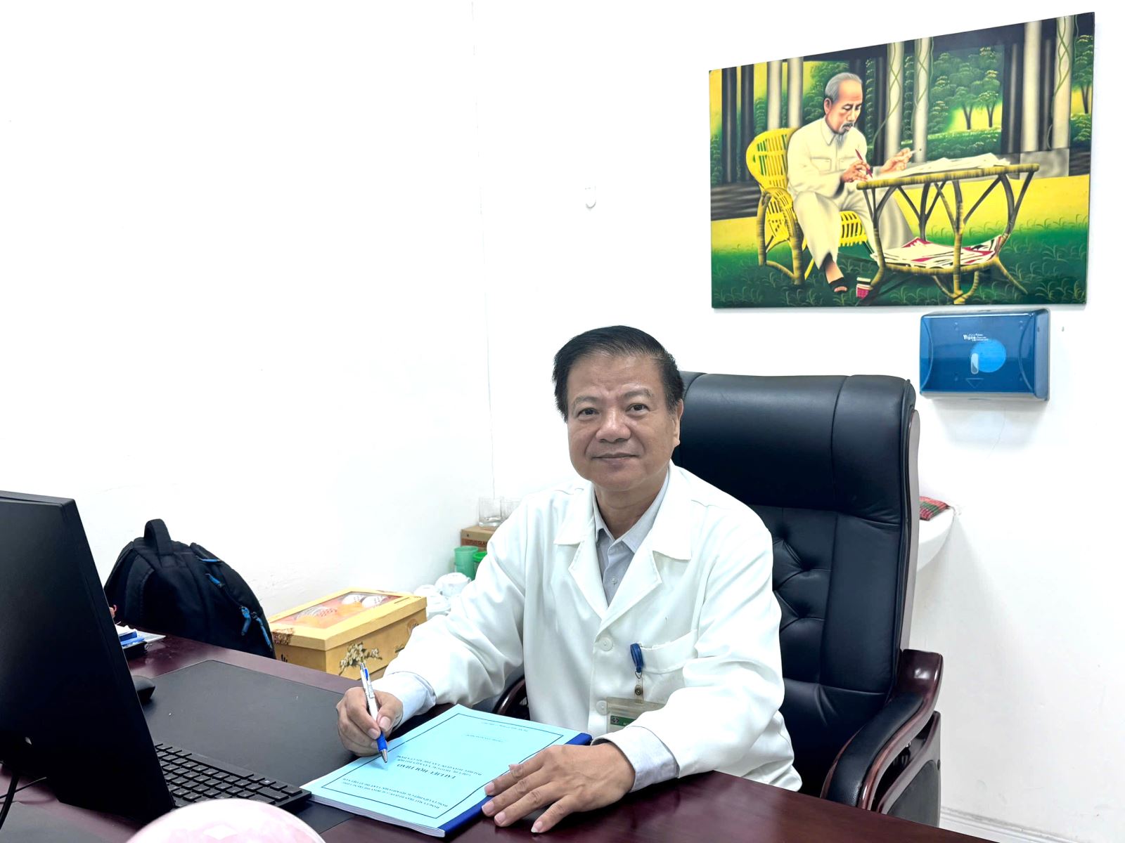 GS. TS. Nguyễn Văn Kính, Phó Chủ tịch Tổng hội Y học Việt Nam, nguyên Giám đốc Bệnh viện Bệnh Nhiệt đới Trung ương.