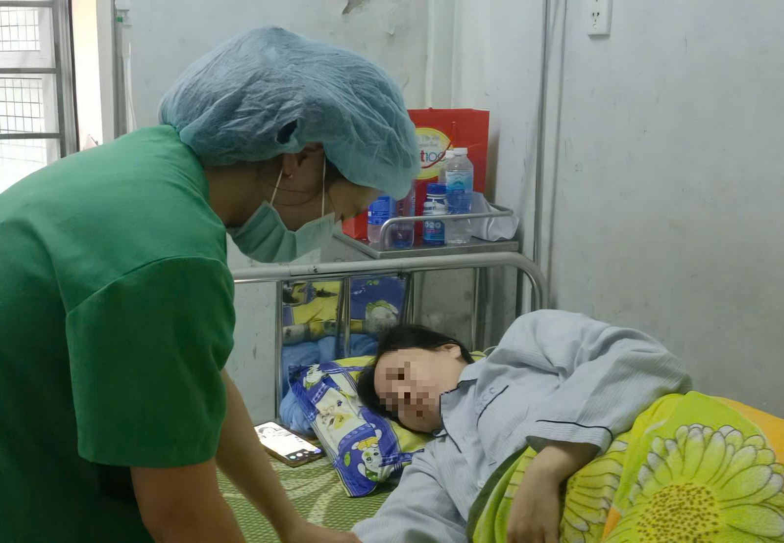 Sau thời gian điều trị, 17 công nhân ở Huế nghi ngộ độc thực phẩm đã ổn định và được xuất viện.