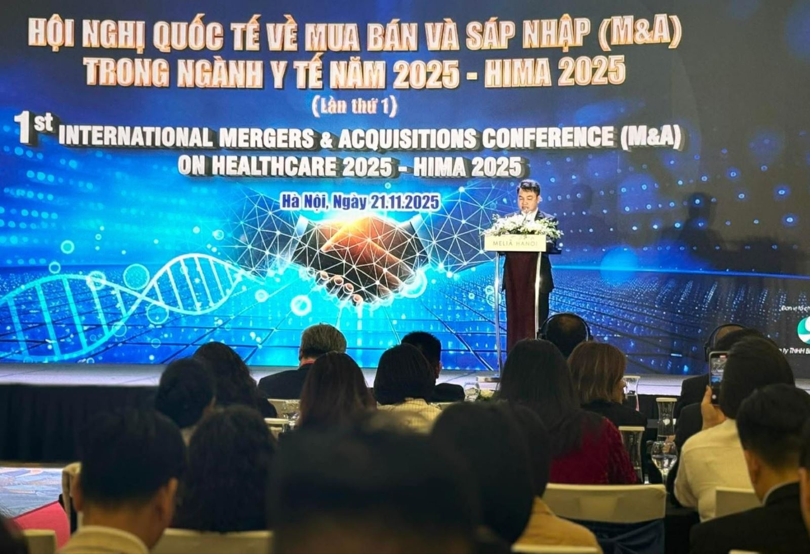 PGS. TS. BS Đặng Đức Nhu trao đổi tại chương trình.