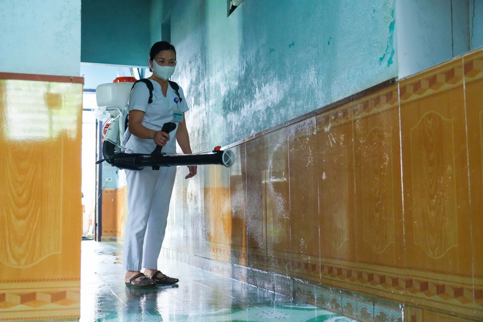 Các đơn vị y tế được yêu cầu chủ động triển khai các biện pháp phòng, chống dịch trong mọi tình huống thiên tai, bảo đảm phát hiện sớm và kiểm soát kịp thời, không để mầm bệnh lây lan và bùng phát thành dịch lớn.