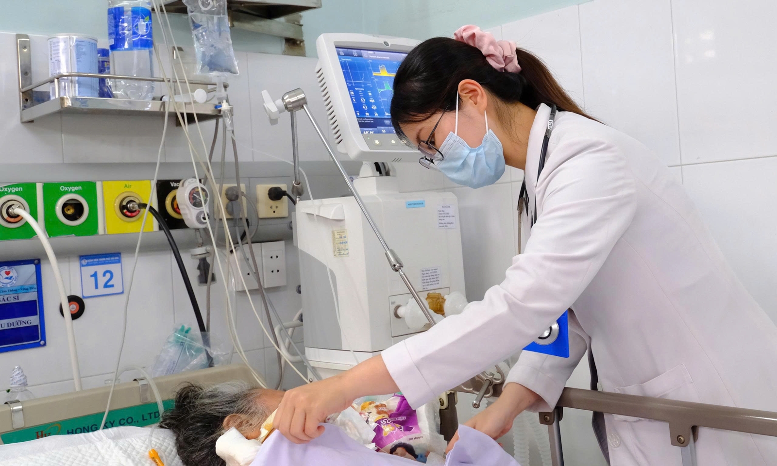 Bà T. nhiều lần lâm cảnh 