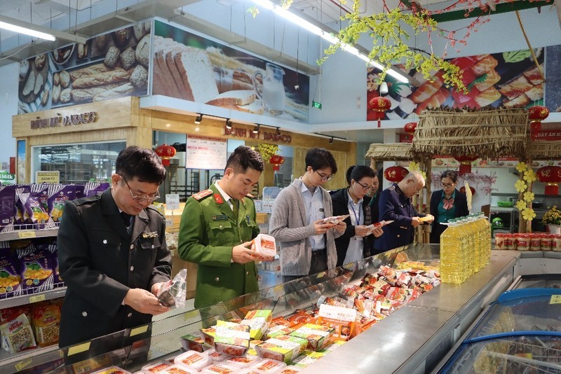 Bộ Y tế đề nghị các địa phương đẩy mạnh kiểm tra đột xuất; xử lý nghiêm cơ sở vi phạm về an toàn thực phẩm; Tiếp tục thực hiện tốt công tác phối hợp liên ngành trong kiểm soát thực phẩm giả, đấu tranh phòng, chống buôn lậu, gian lận thương mại...