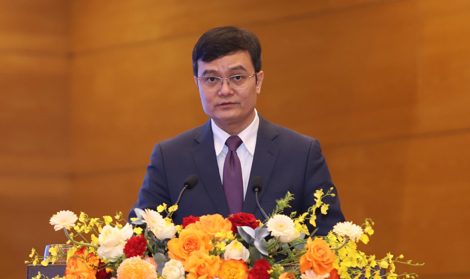 Ông Bùi Quang Huy - Ủy viên dự khuyết BCH Trung ương Đảng, Bí thư thứ nhất Trung ương Đoàn, Phó Chủ tịch Uỷ ban Trung ương MTTQ Việt Nam phát biểu tại Đại hội.