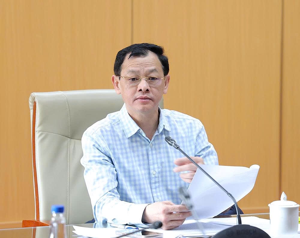 Thứ trưởng Bộ Y tế Nguyễn Tri Thức kết luận cuộc họp