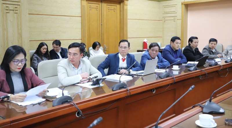 Các đại biểu dự chương trình làm việc