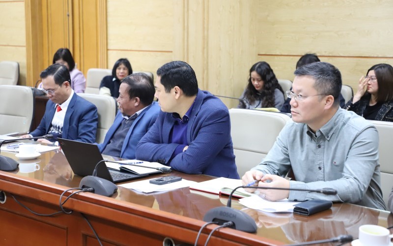 Các đại biểu dự chương trình làm việc