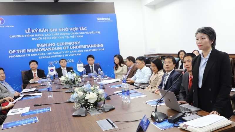 Đại diện Cục Quản lý Khám, chữa bệnh trình bày tổng quát thực trạng tình hình đột quỵ tại Việt Nam