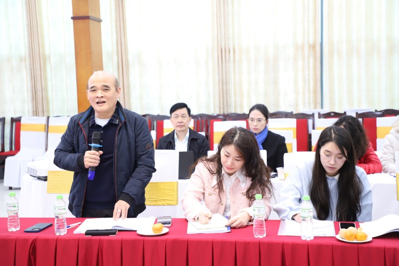 Các chuyên gia, nhà khoa học, đại diện Bộ, ngành Trung ương, địa phương và doanh nghiệp đóng góp ý kiến vào Dự thảo