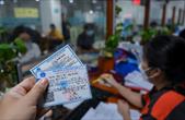 Bộ trưởng Bộ Y tế trả lời cử tri về lộ trình hướng tới miễn viện phí toàn dân