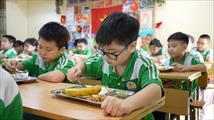 Có nên để phụ huynh tham gia giám sát bữa ăn bán trú của học sinh tiểu học ở Hà Nội?