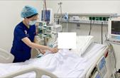 Cụ bà nguy kịch chỉ từ một vết thương ở cẳng tay