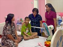 Hơn 60 trẻ đang điều trị bệnh hiểm nghèo được hỗ trợ