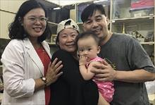 Quả ngọt của vợ chồng Việt kiều 10 năm mong con
