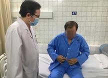 Bác sĩ nội soi sửa tim cho người đàn ông bị hở van 2 lá