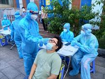 Sau 2 ngày kêu gọi, có hơn 2.100 cán bộ y tế đăng ký cùng TP Hồ Chí Minh chống dịch COVID-19
