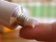 Lạm dụng thuốc bôi ngoài da có thể dẫn tới kháng kháng sinh