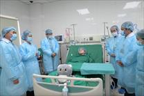 Bộ trưởng Bộ Y tế Đào Hồng Lan thăm và chúc Tết bệnh nhân vừa được ghép phổi từ người cho chết não