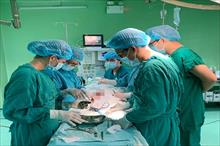 Bệnh viện Quận 11 lần đầu phẫu thuật tạo hình dương vật cho bệnh nhi