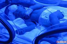 Sau 3 ngày sinh mổ, bé trai phải nhập viện gấp vì tràn dịch màng phổi