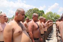 Trại 'tiêu diệt mỡ bụng' cho cảnh sát béo phì Thái Lan