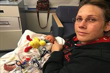 Người mẹ ung thư từ chối xạ trị để con chào đời an toàn
