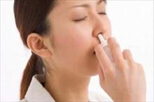 Suýt nguy vì tự dùng naphazolin trị nghẹt mũi cho bé
