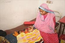 Bangladesh: Vừa sinh con được 1 tháng, mẹ bỉm sữa lại nhập viện đi đẻ