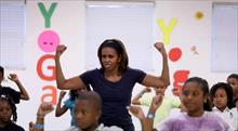 Michelle Obama truyền cảm hứng tập gym
