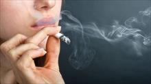 Vì sao người hút thuốc lá thường thâm môi?