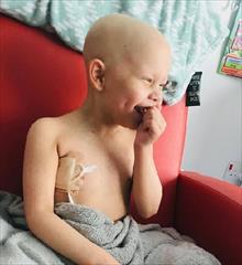Cuộc chiến chống ung thư của cậu bé 5 tuổi